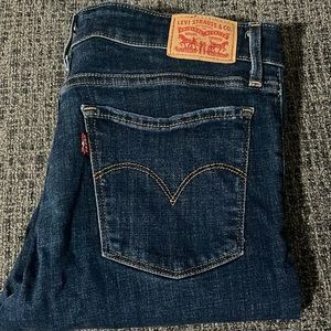 Levis women 711 skinny jeans